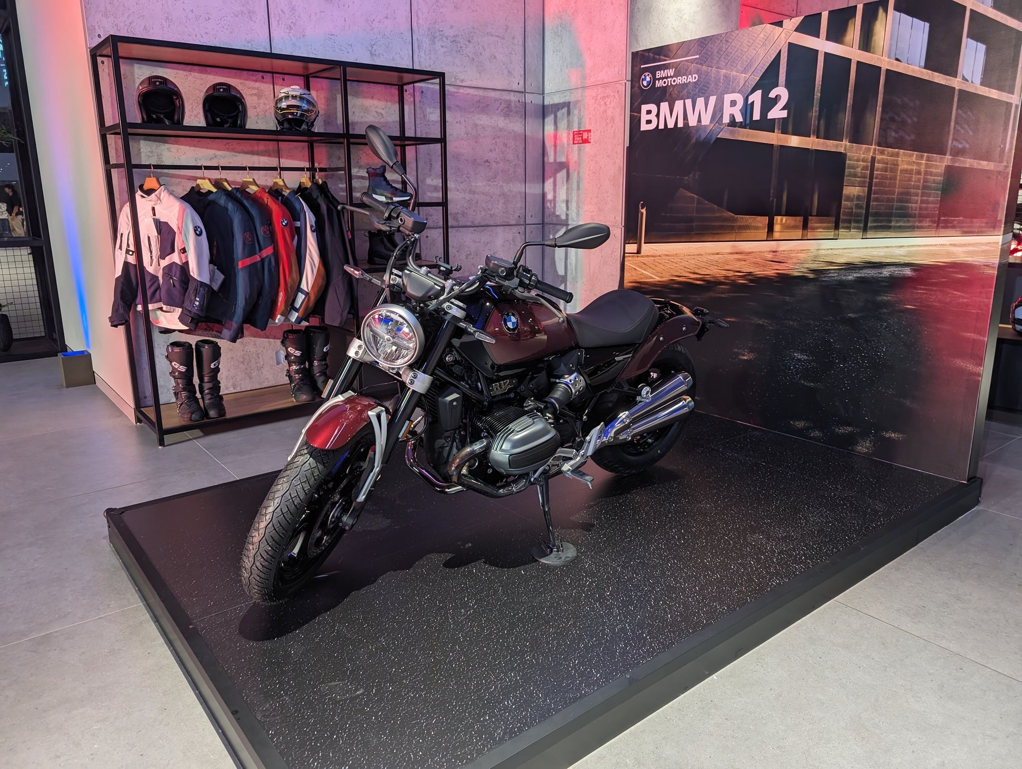 BMW Motorbikes Interactive Poster Signing – Dubai Showroom Launch 10